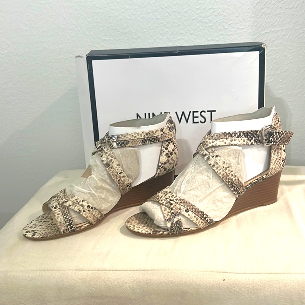 Nine West wedge, 9.5